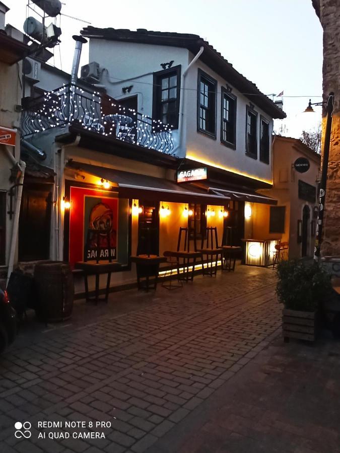 Gagarin Pub & Hotel Antalia Esterno foto